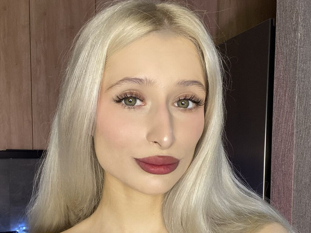 MonicaBarbies Nude