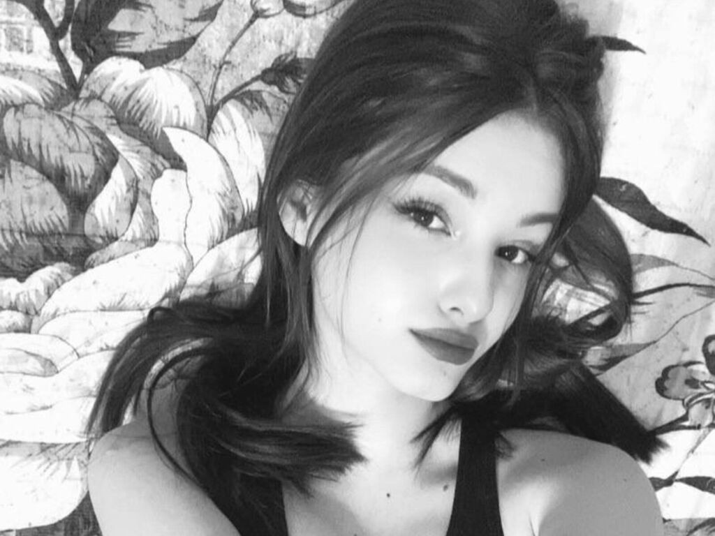 MozellWilhelmi LiveJasmin