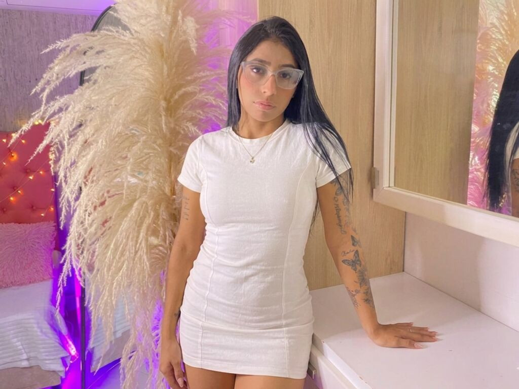 MyaDilucas Nude