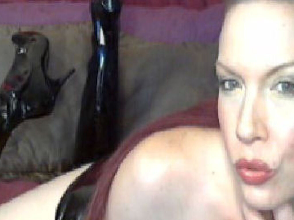 MzQueenMarleen LiveJasmin