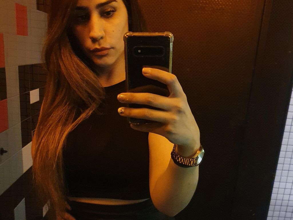 NahiaraBiel LiveJasmin