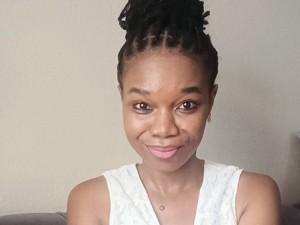 NalediJonez Nude