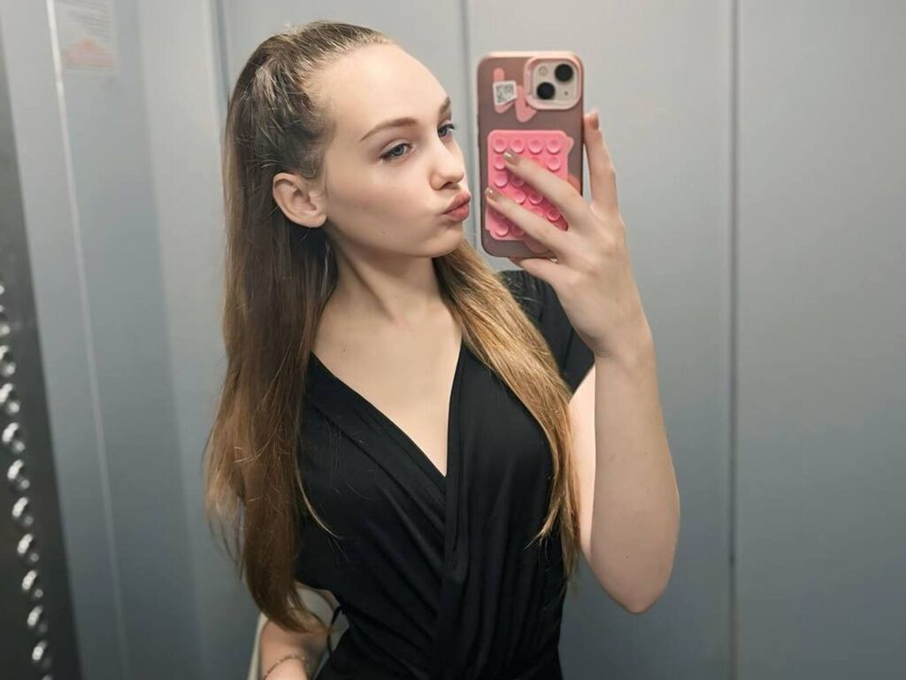 NanaAshlyv LiveJasmin
