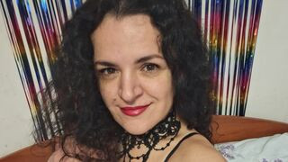 NataliaCurly Cam
