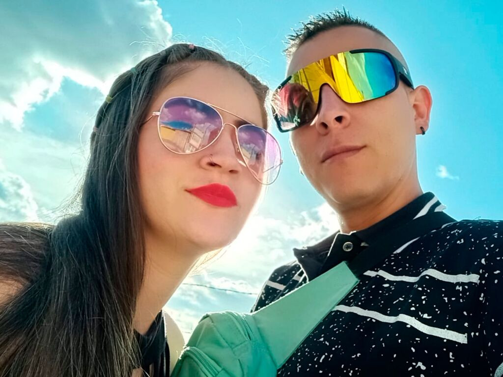 NathahandJuan Desnudo