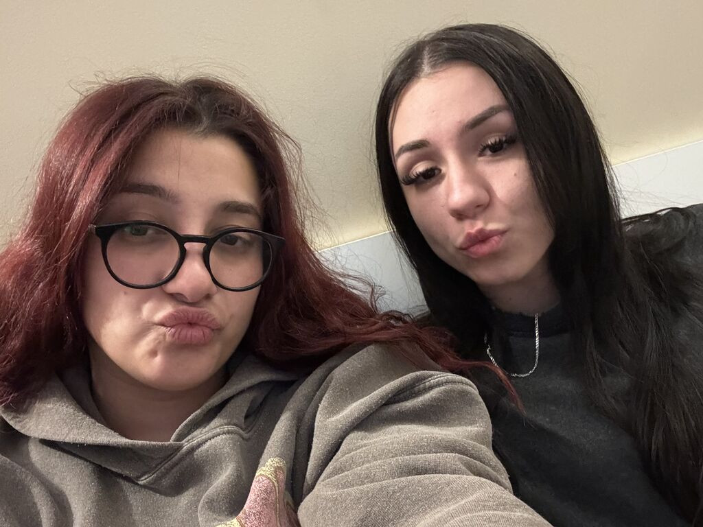 NatyAndZoe LiveJasmin