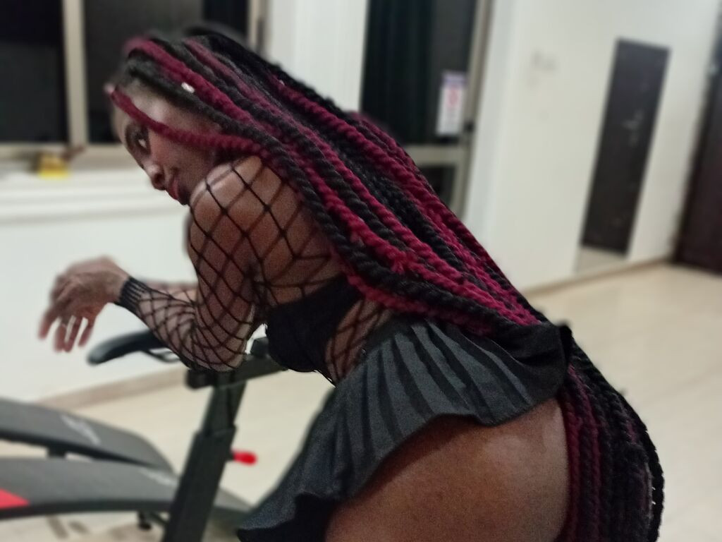 NayaVella LiveJasmin