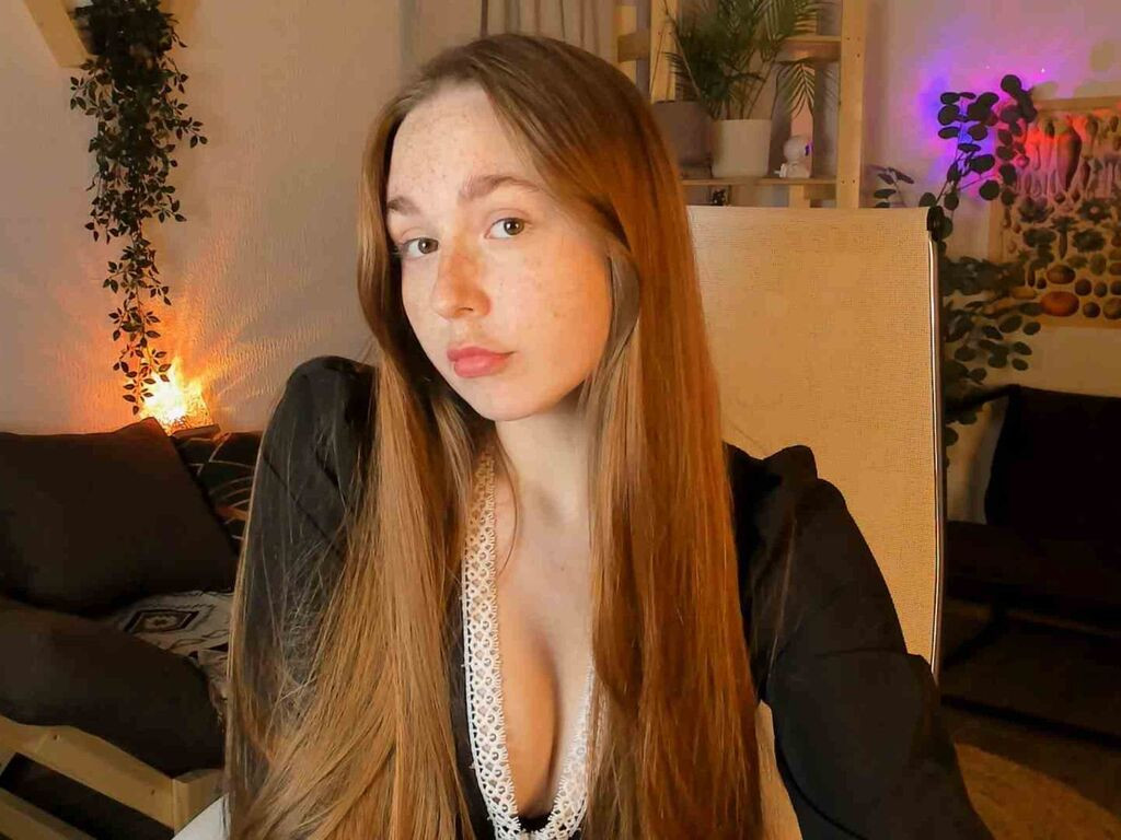 NayaraDelolmo LiveJasmin