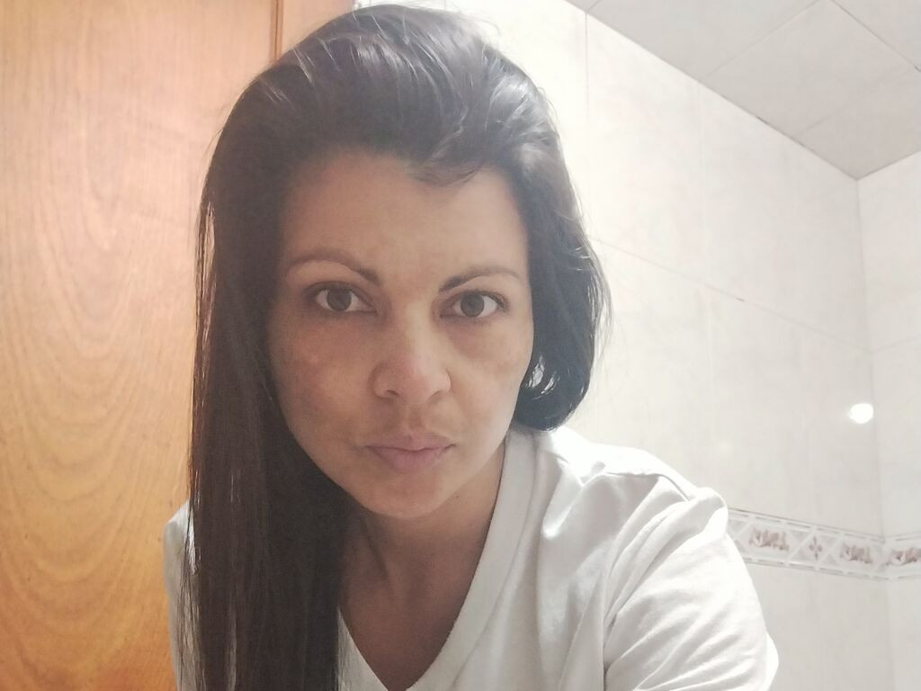 NayaraaGreys LiveJasmin