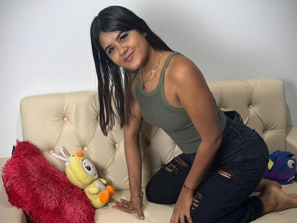 NaylaDeluxe LiveJasmin