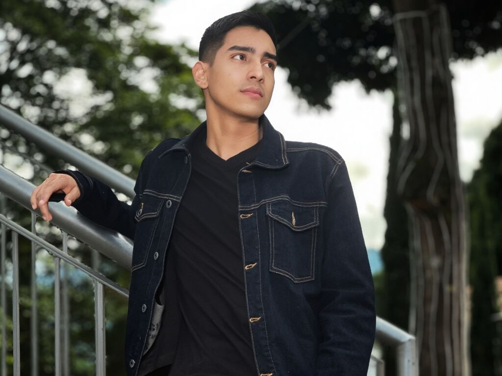 NicholasFinn LiveJasmin