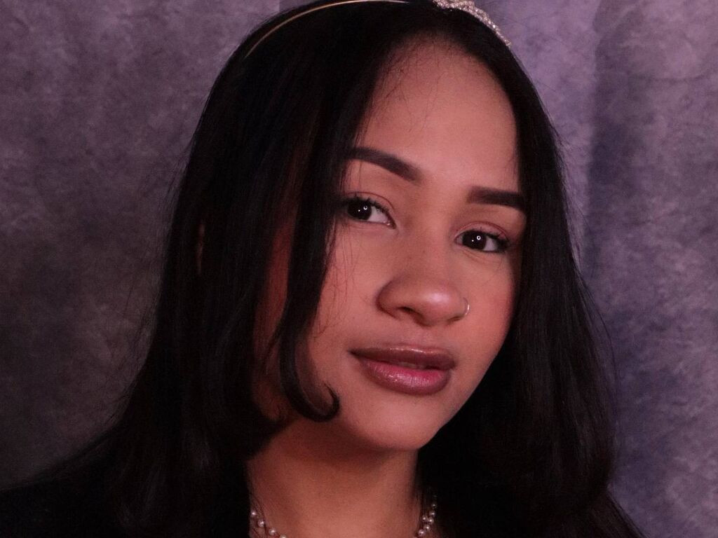 NicolleMari LiveJasmin