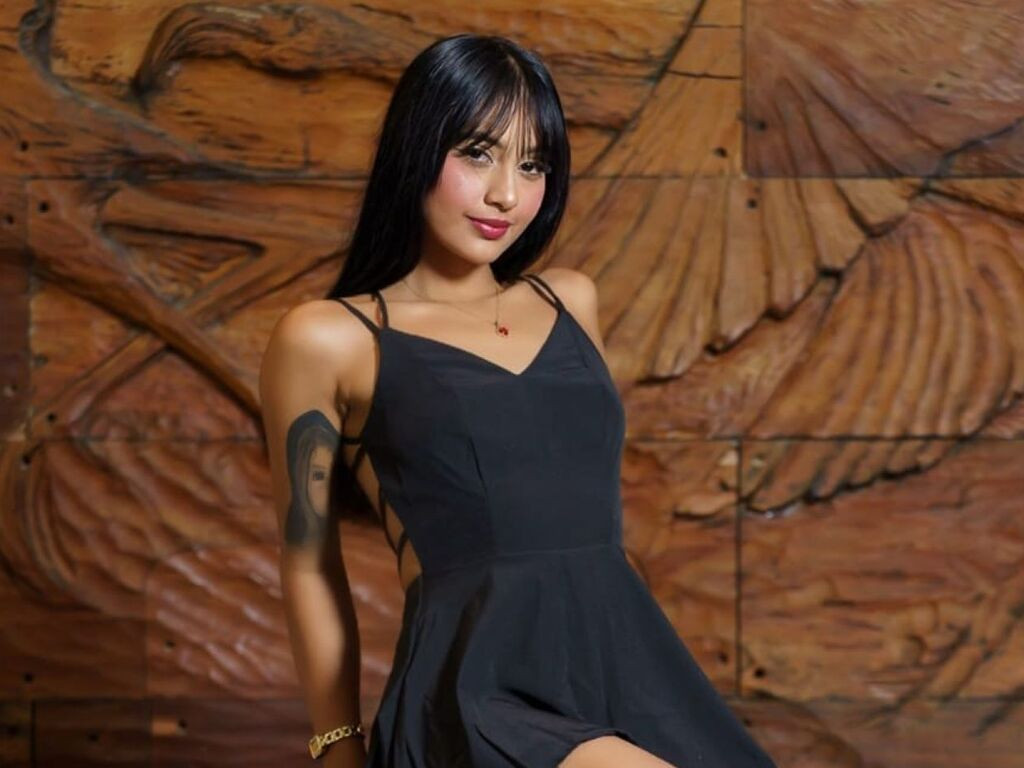 NicolleSweet LiveJasmin