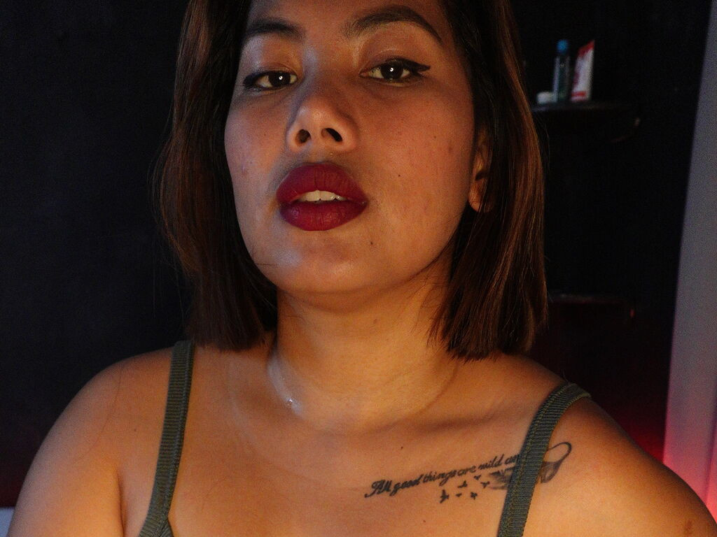 NikkySoliman Desnudo