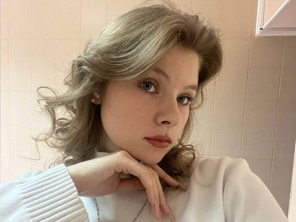 NoemiEzernack LiveJasmin