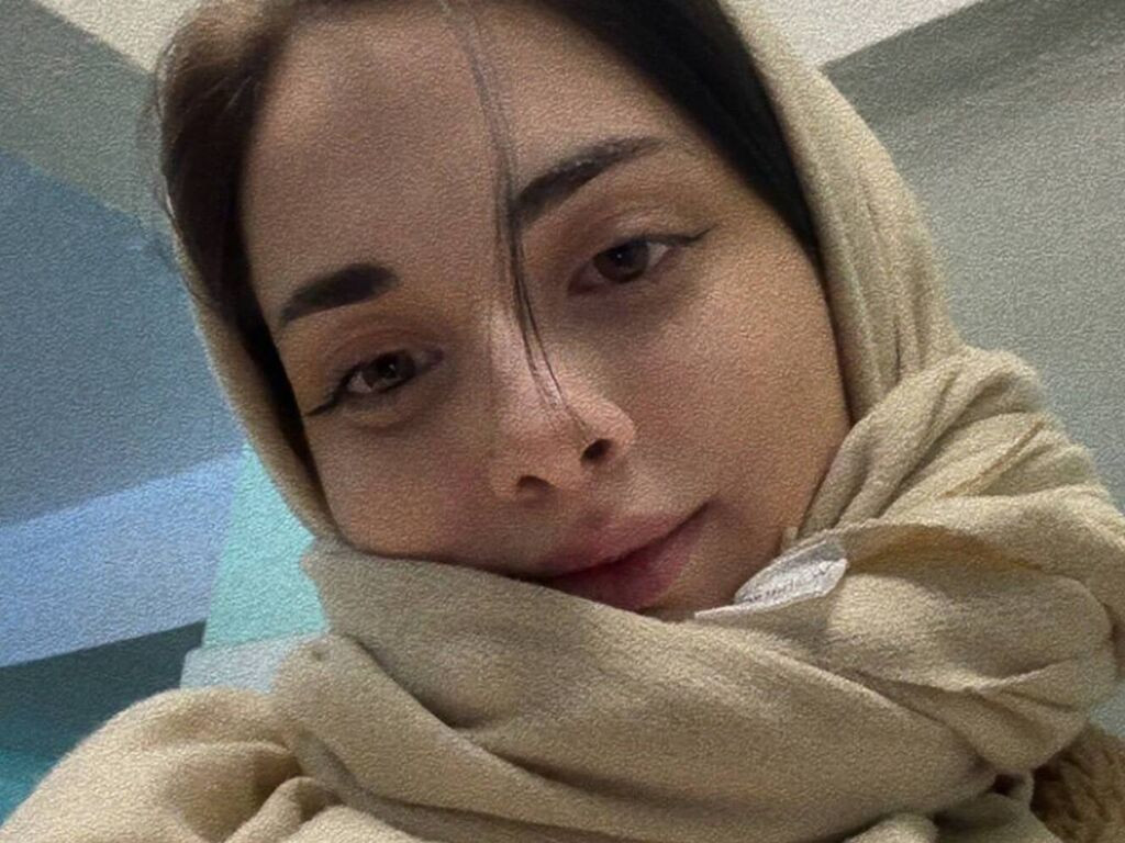 NoirTessa Desnudo