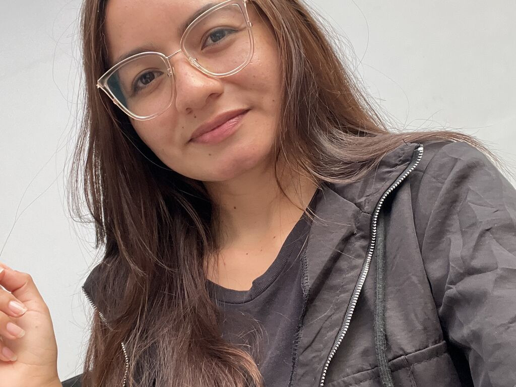 NyssaraLasso LiveJasmin