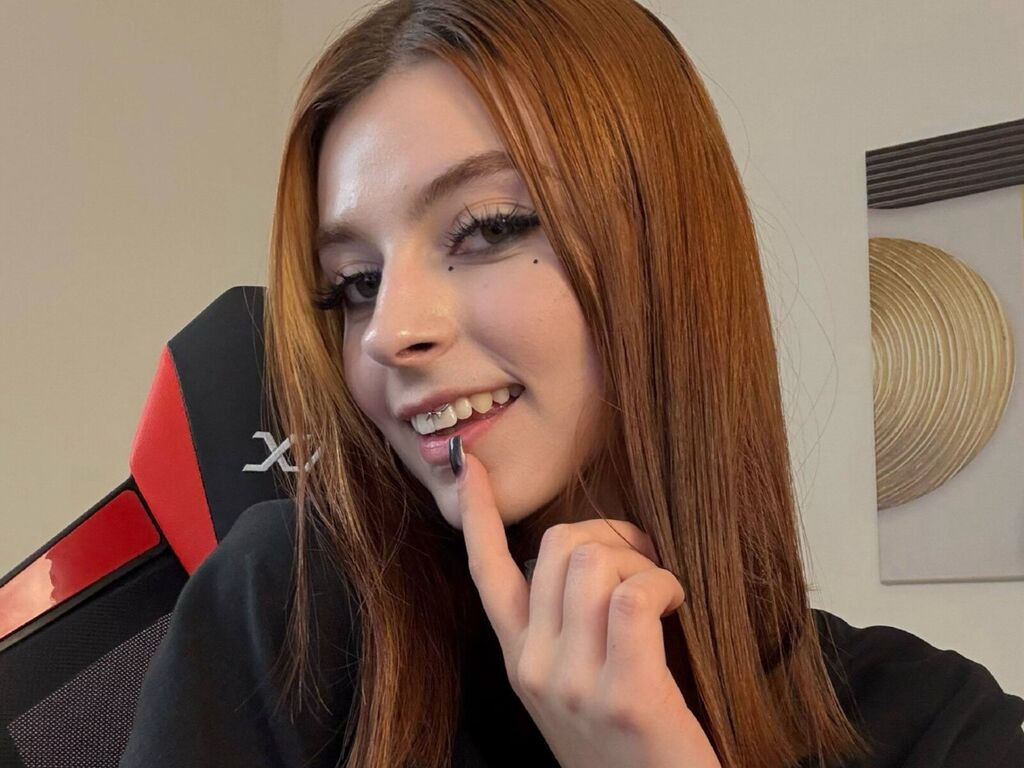 OdellaEsser LiveJasmin