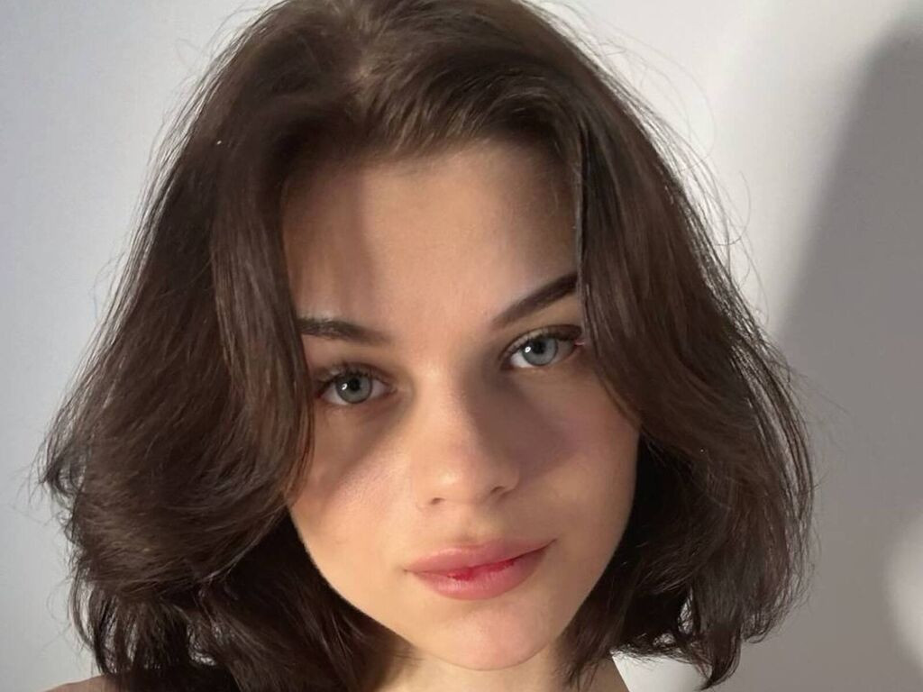 OdetteCoatsworth Nude