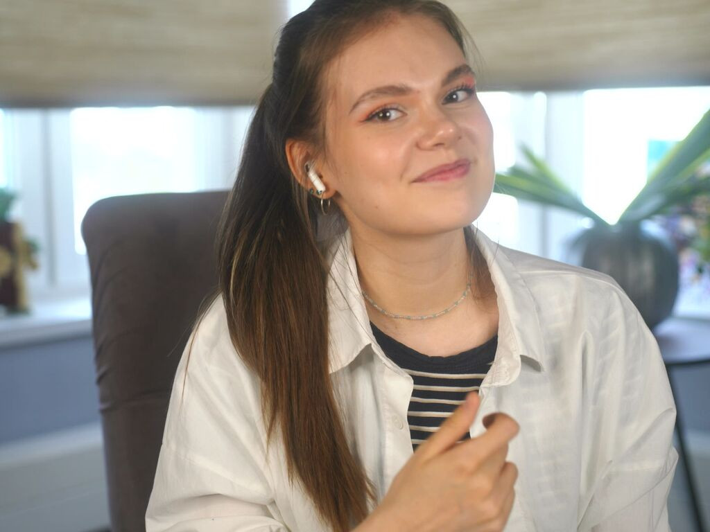 OneidaCadorette LiveJasmin