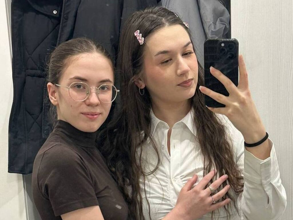 OraAndCornelia LiveJasmin