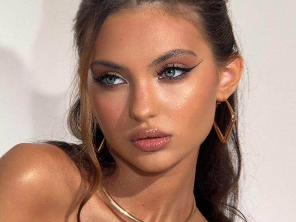 PartheniaFrenner Nude