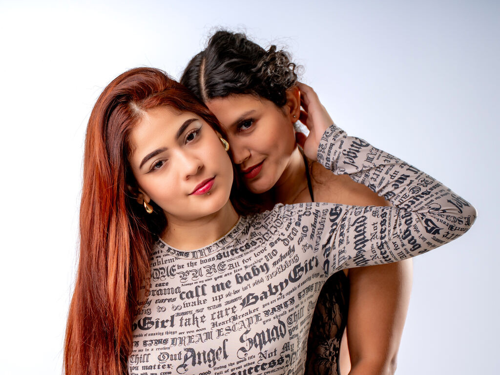 PaulaxRoxana LiveJasmin