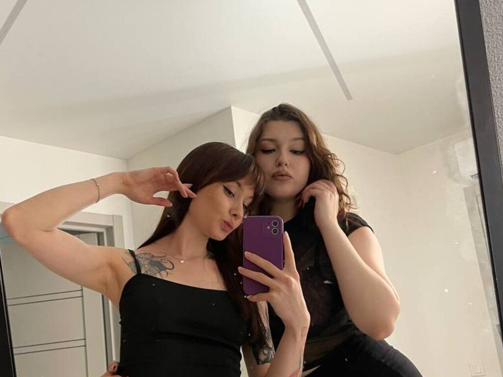 PeggyAndBonnie LiveJasmin
