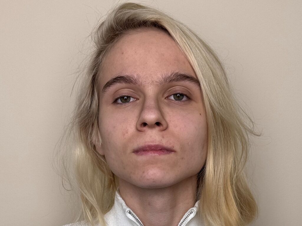 PoulaShade LiveJasmin