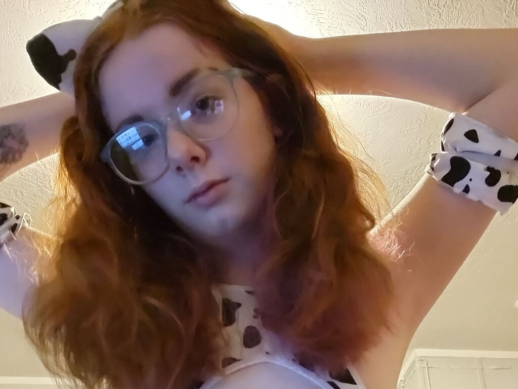 PrettyBluerose LiveJasmin