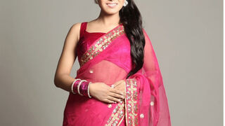 PriyaArmani Cam
