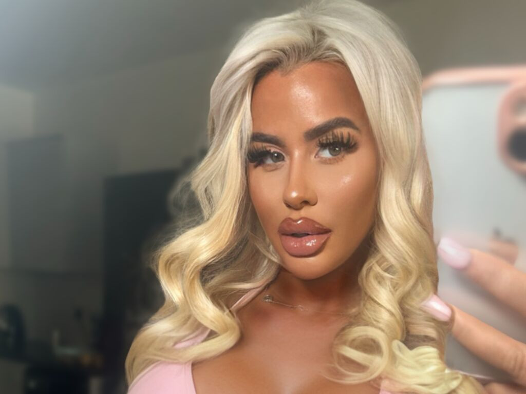 Queenbrooklynx LiveJasmin