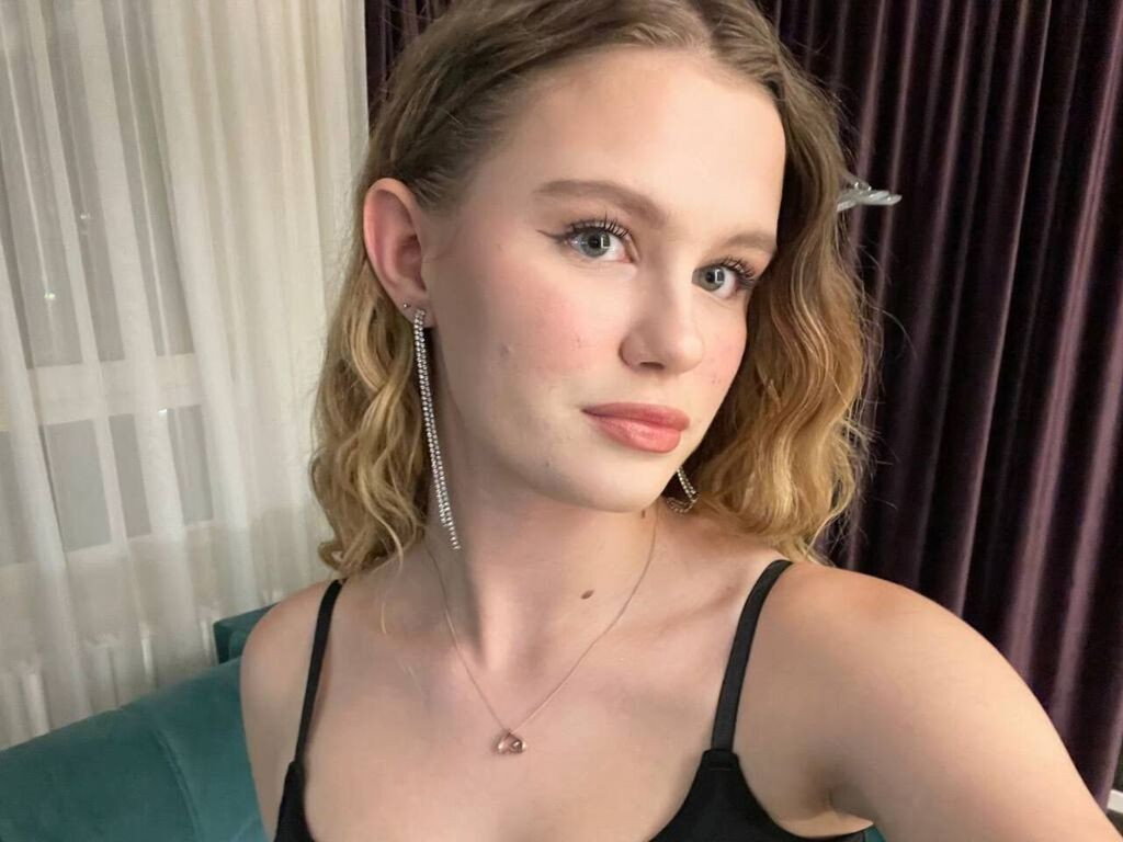 QueenieBurtt Desnudo
