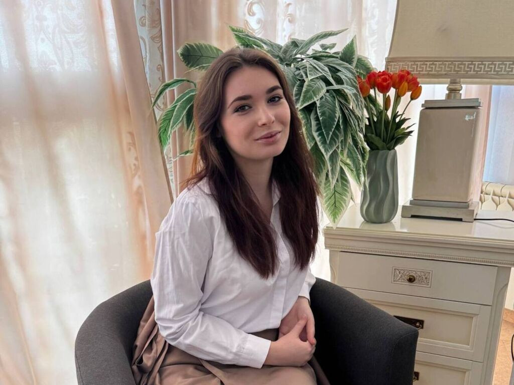 QueenieHails LiveJasmin