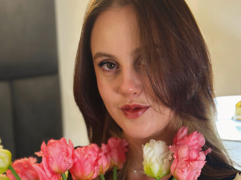 RaeBennett LiveJasmin