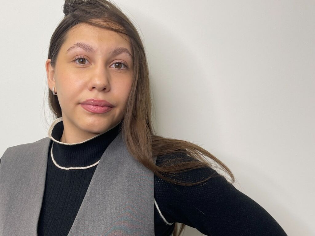 RaffaelaSerafin Nude