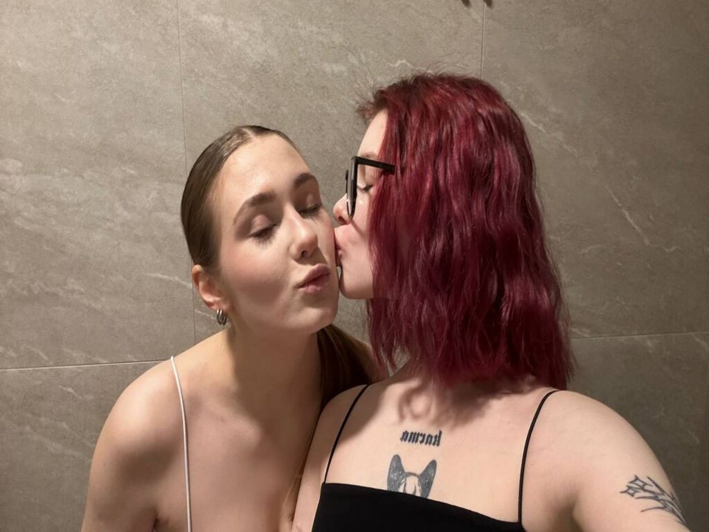 RinaApril LiveJasmin