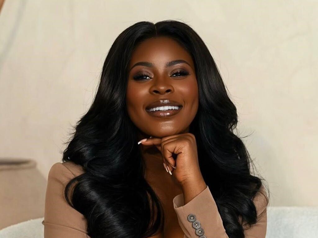 RonkeAyodele Desnudo