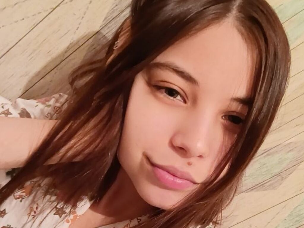 RowenaEllender LiveJasmin