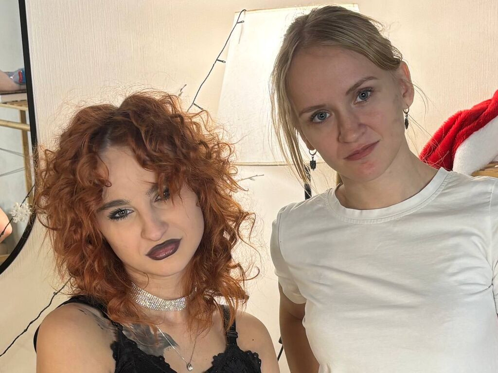 RozellaAndCharle LiveJasmin