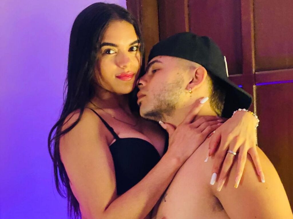 SabrinaAndEddy LiveJasmin