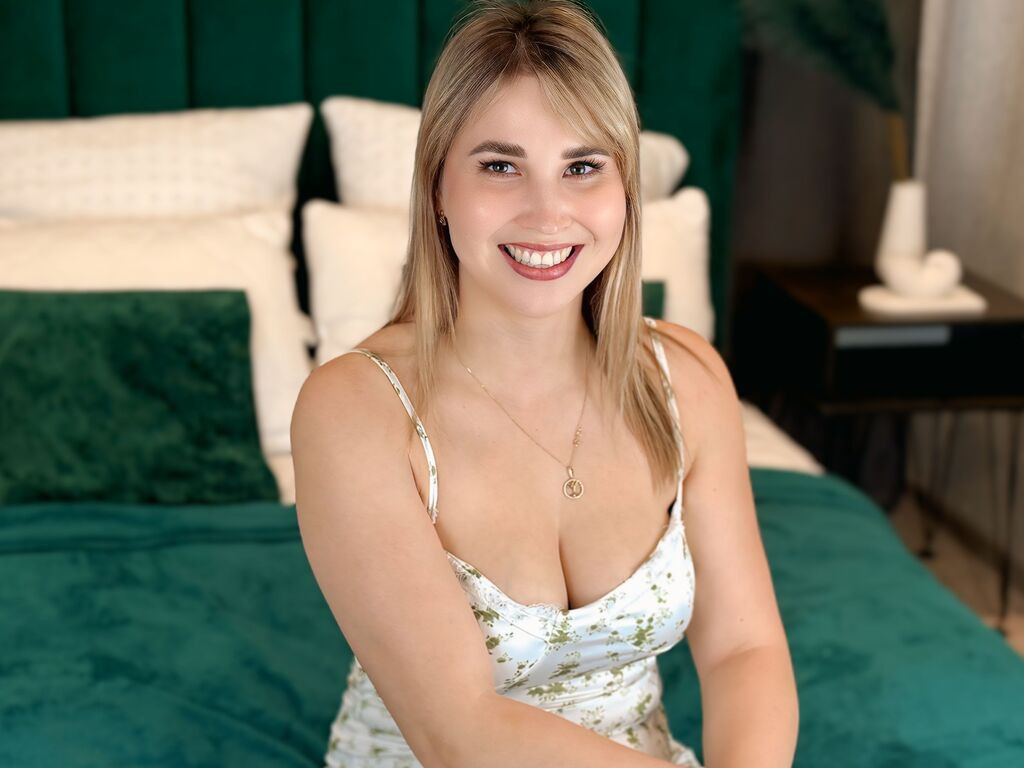 SabrinaRosi LiveJasmin