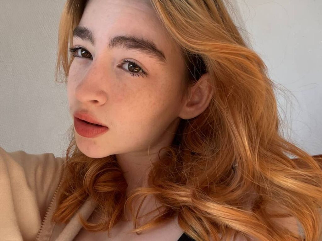 SachaRavizee LiveJasmin