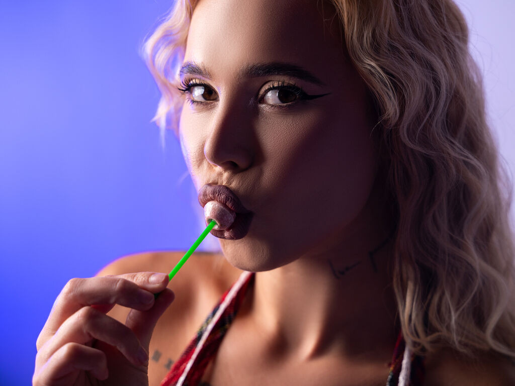 SandraDymond LiveJasmin