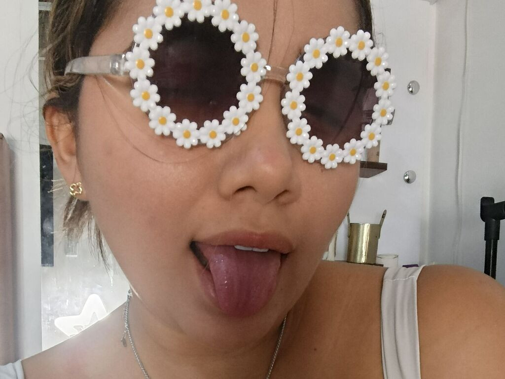 SarahCharms LiveJasmin