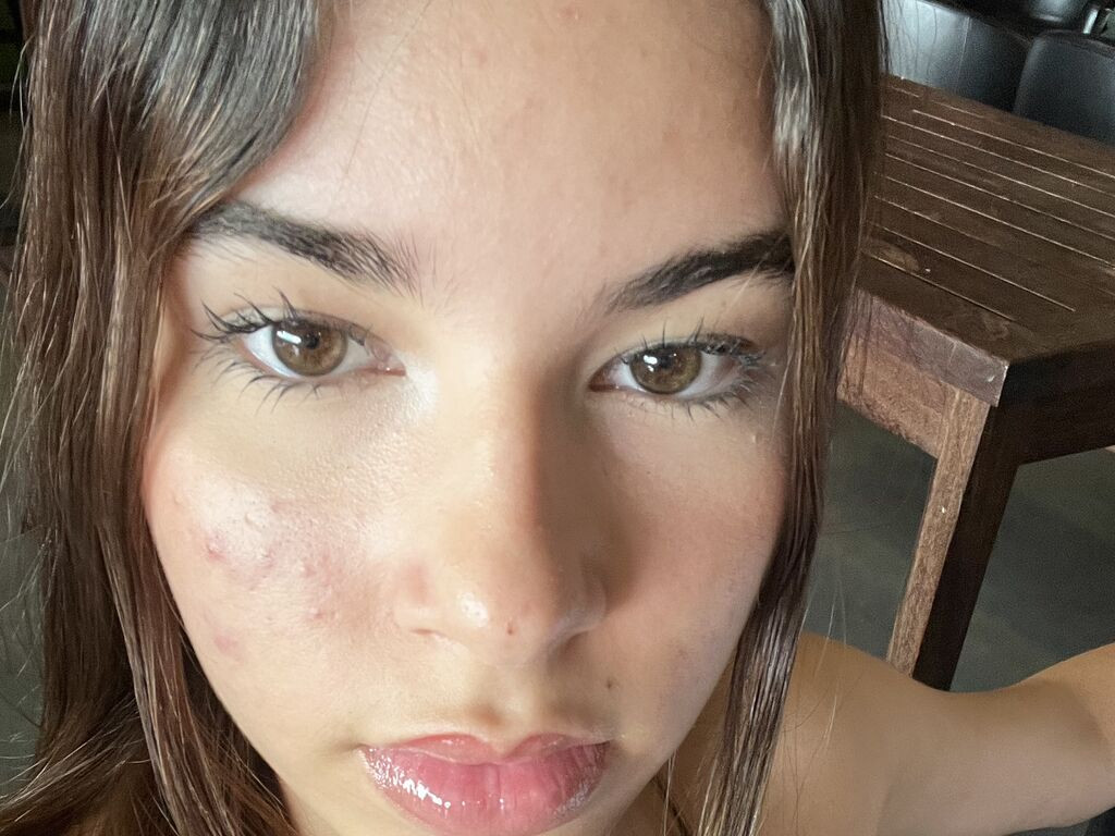 SariLane LiveJasmin