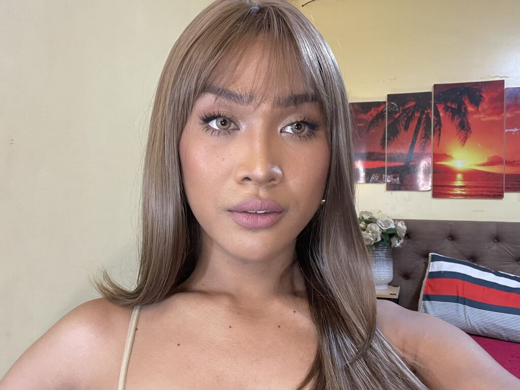 SarinaFox LiveJasmin