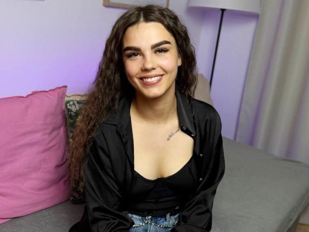 SashaDior LiveJasmin