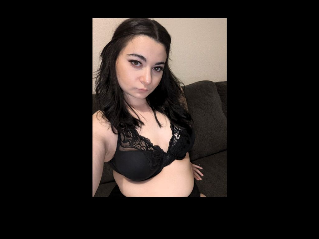 SashaMaroon LiveJasmin