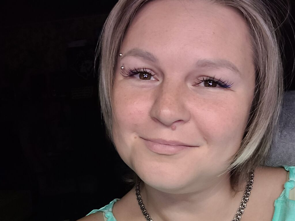 SephiraGolden LiveJasmin